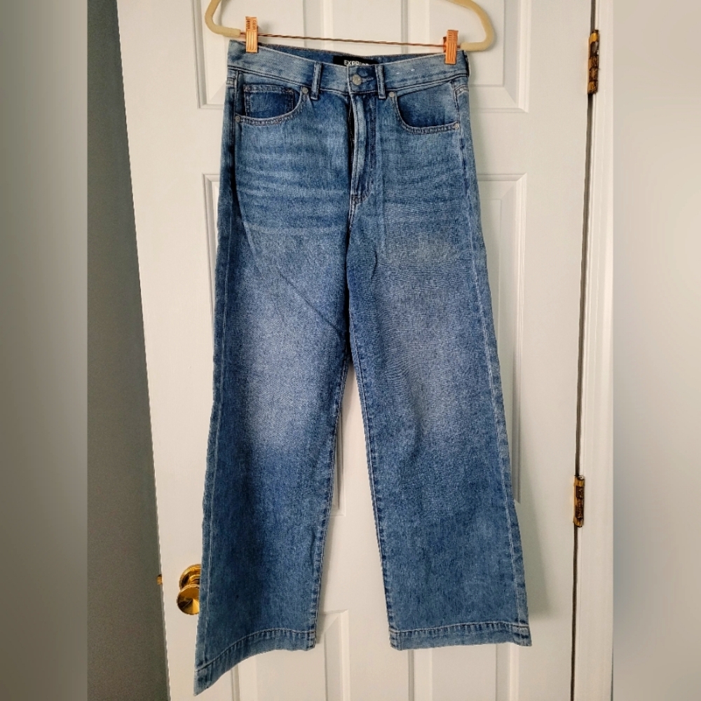 Flare High-Rise Blue Jeans
